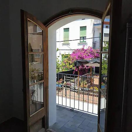 Apartamento De Diseno Cerca De Tren, Playa Y Bcn El El Masnou Exterior foto
